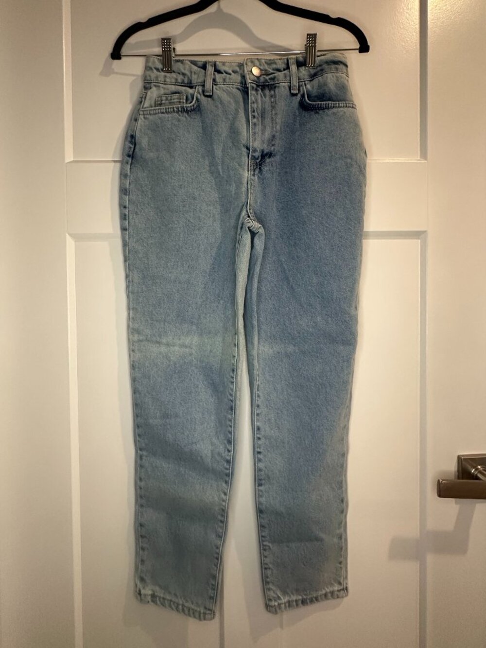 Boohoo Petite Light Wash Straight Leg Jeans